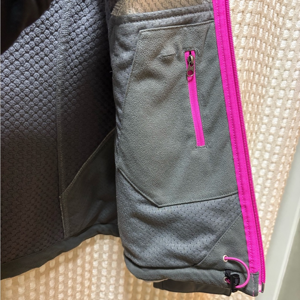 NWOT The North Face Women's Gray Jacket with Pink Details - Picture 6 of 8